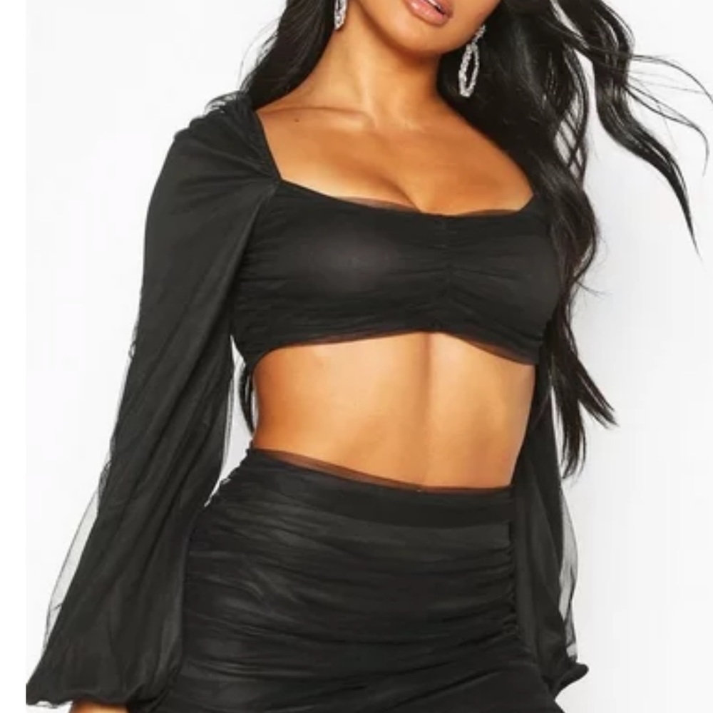PUFF SLEEVE CROP